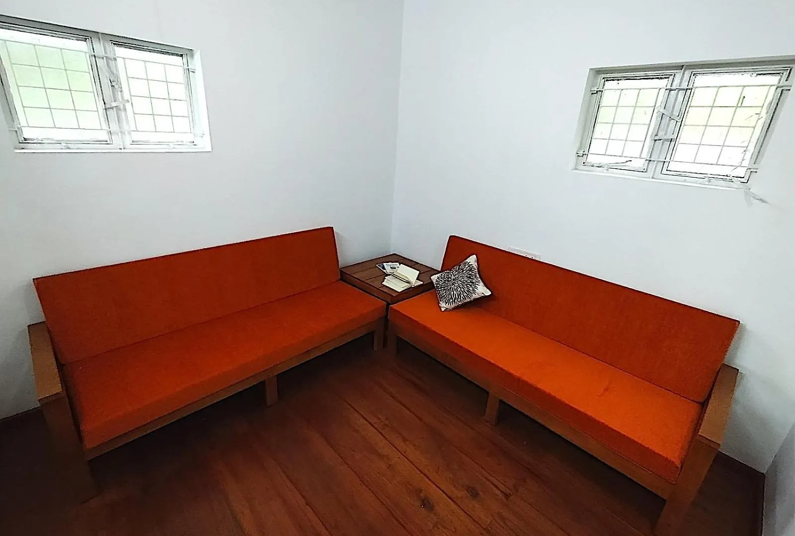 M C Greenature Holidays Pooppara Guest house